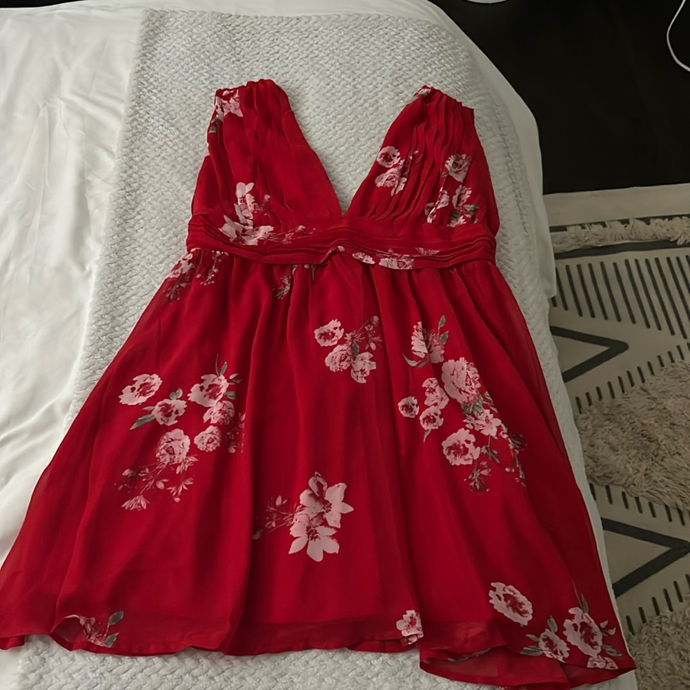 Size XL Lulus red floral dress, summer dress, wedding dress, any occasion dress!